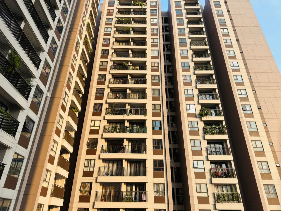 Khách xem nhà thực tế